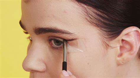 DefiningtheCutCrease:TheDarkerShade