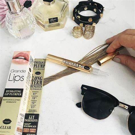 CompletingtheLook:LipandFinishingTouches
