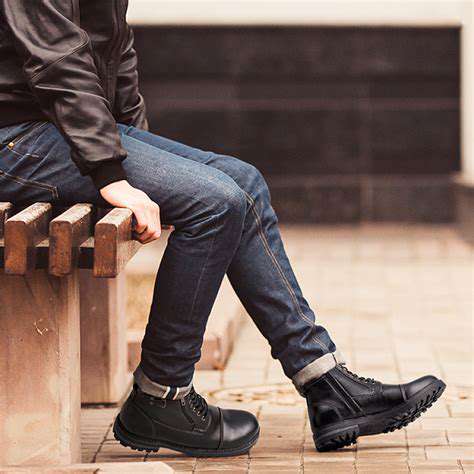 ChoosingtheRightCombatBootStyle