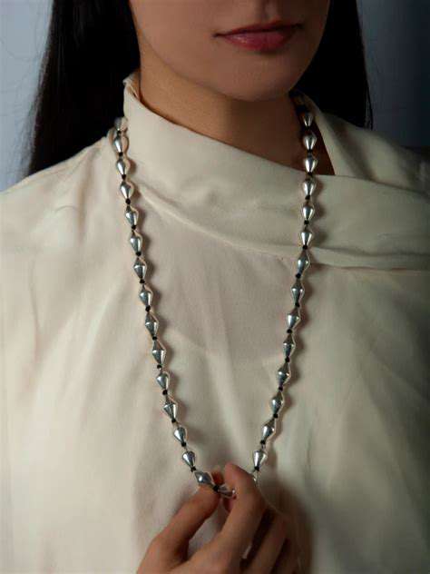 ElevatingYourLookwithJewelry