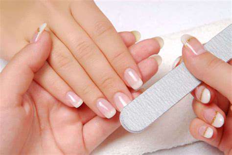 NailCare:ShapingandTrimmingforPolishedPerfection