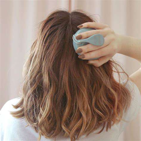 ScalpExfoliation:AKeyComponentofHairCare