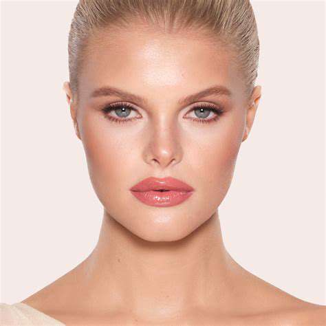 How to Make Your Lips Look Fuller with Makeup